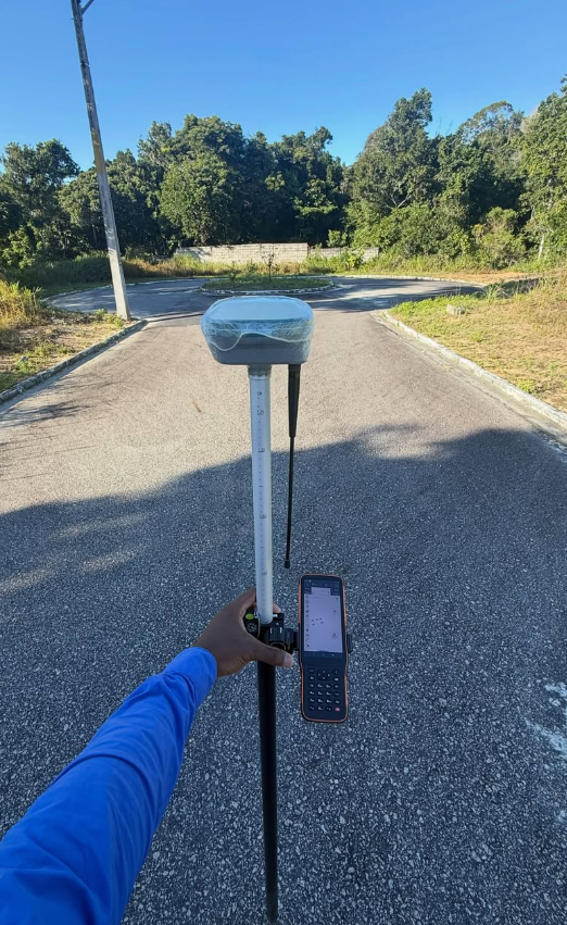 Receptor GNSS em georreferenciamento rural